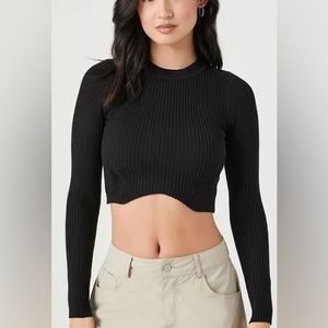 FOREVER 21 || Black cropped asymmetrical mock turtleneck